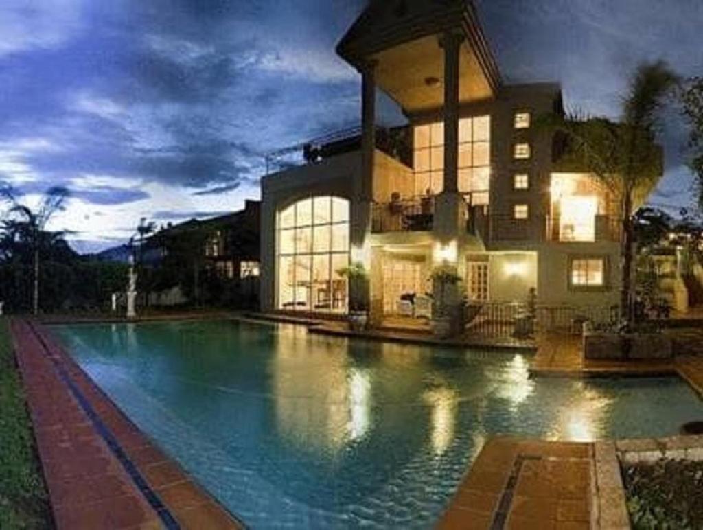 Valdior Guest House Umhlanga Rocks Екстериор снимка